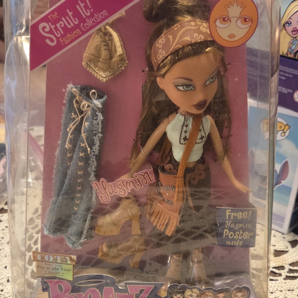 ♡ SOLD ♡ bratz STRUT IT fashion collection yasmin doll 2002 MGA new in box ♡